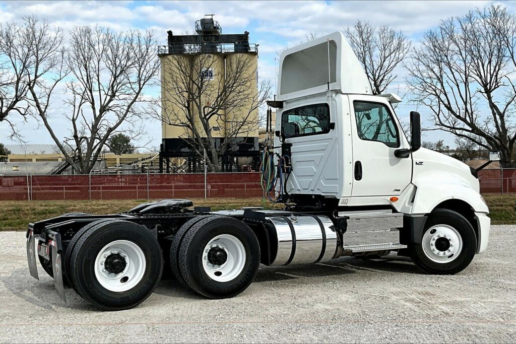 2019 INT LT625 6×4 Day Cab