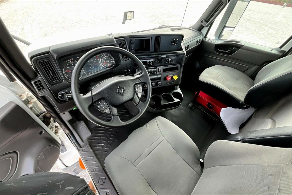 2019 INT LT625 6×4 Day Cab