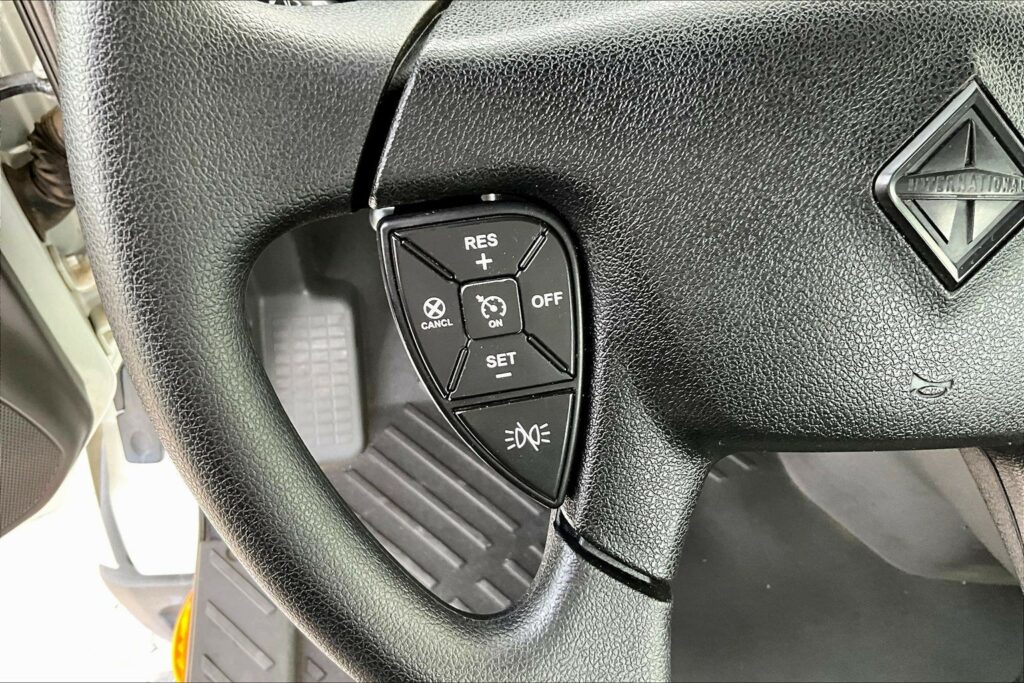 2019 INT LT625 6×4 Day Cab