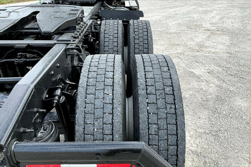 2019 INT LT625 6×4 Day Cab