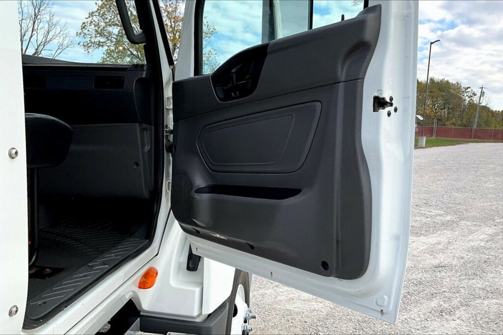 2019 INT LT625 6×4 Day Cab