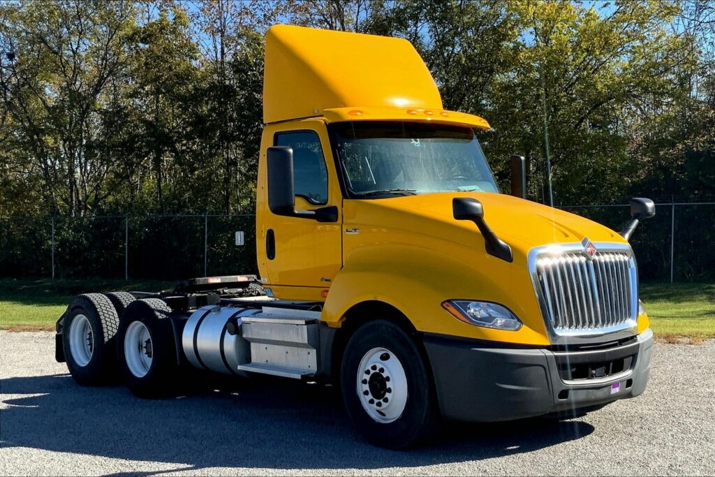 2019 INT LT625 6×4 Day Cab