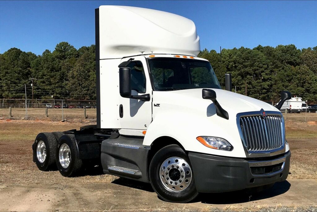 2021 CUM LT625 6×4 Day Cab