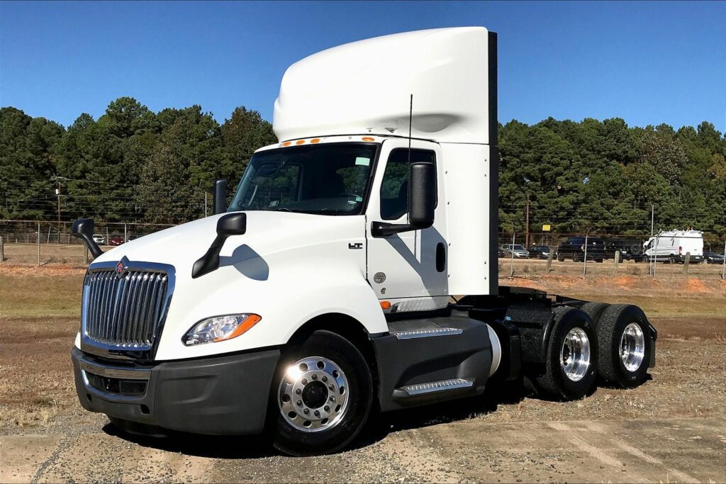 2021 CUM LT625 6×4 Day Cab