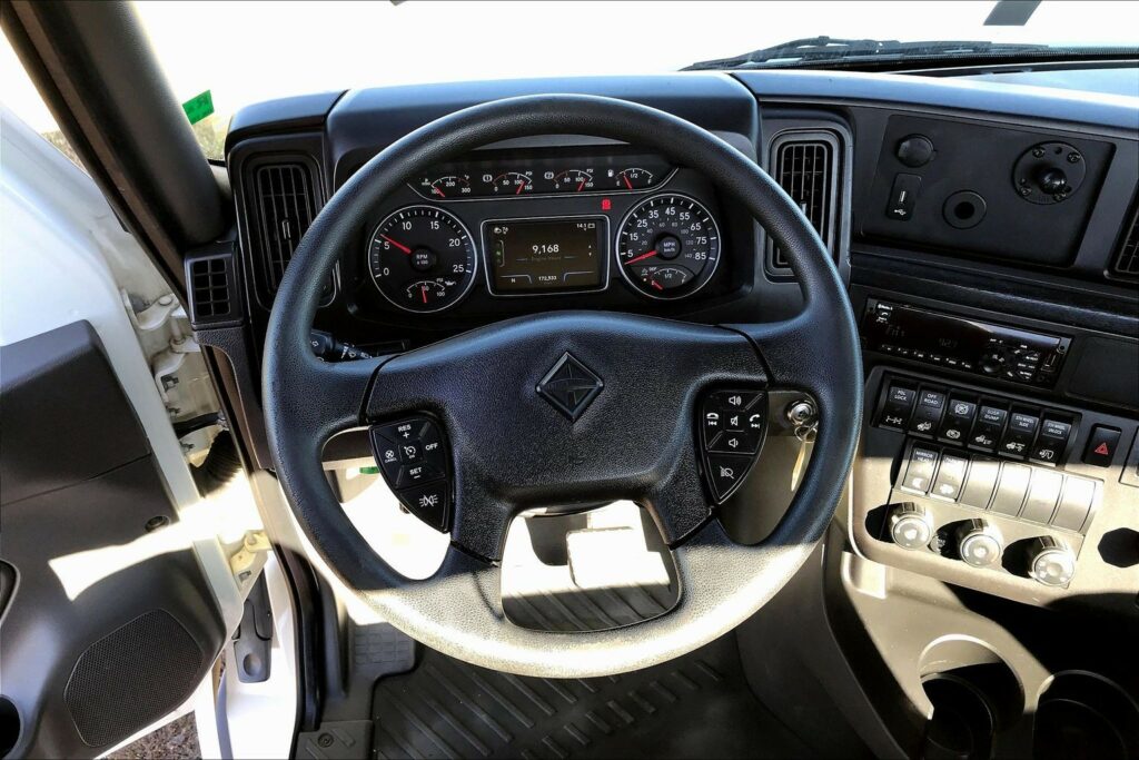 2021 CUM LT625 6×4 Day Cab