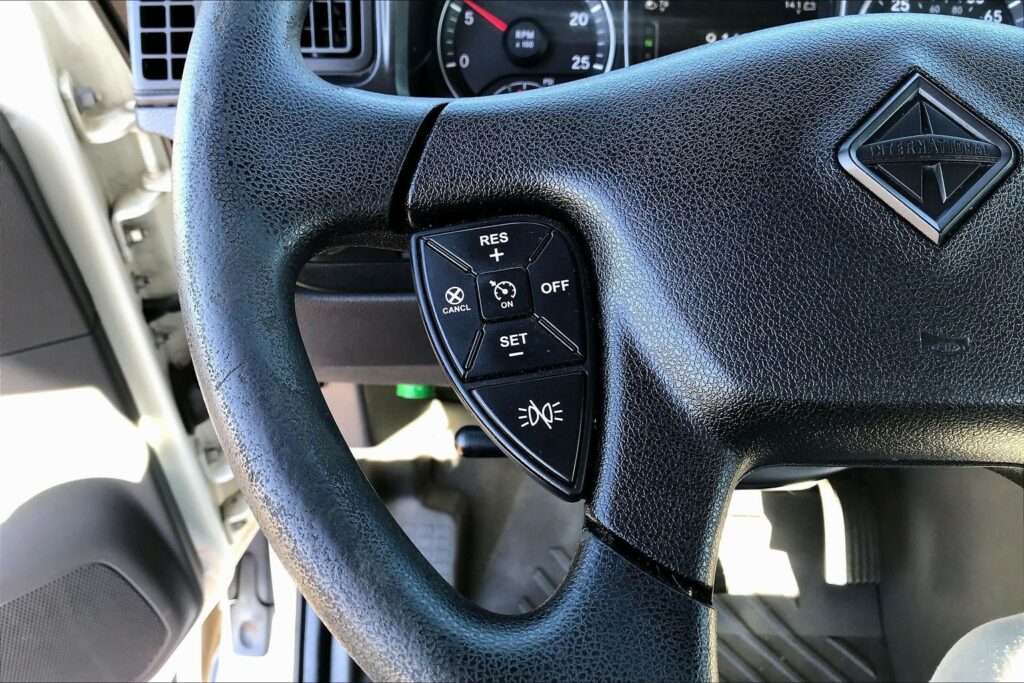 2021 CUM LT625 6×4 Day Cab