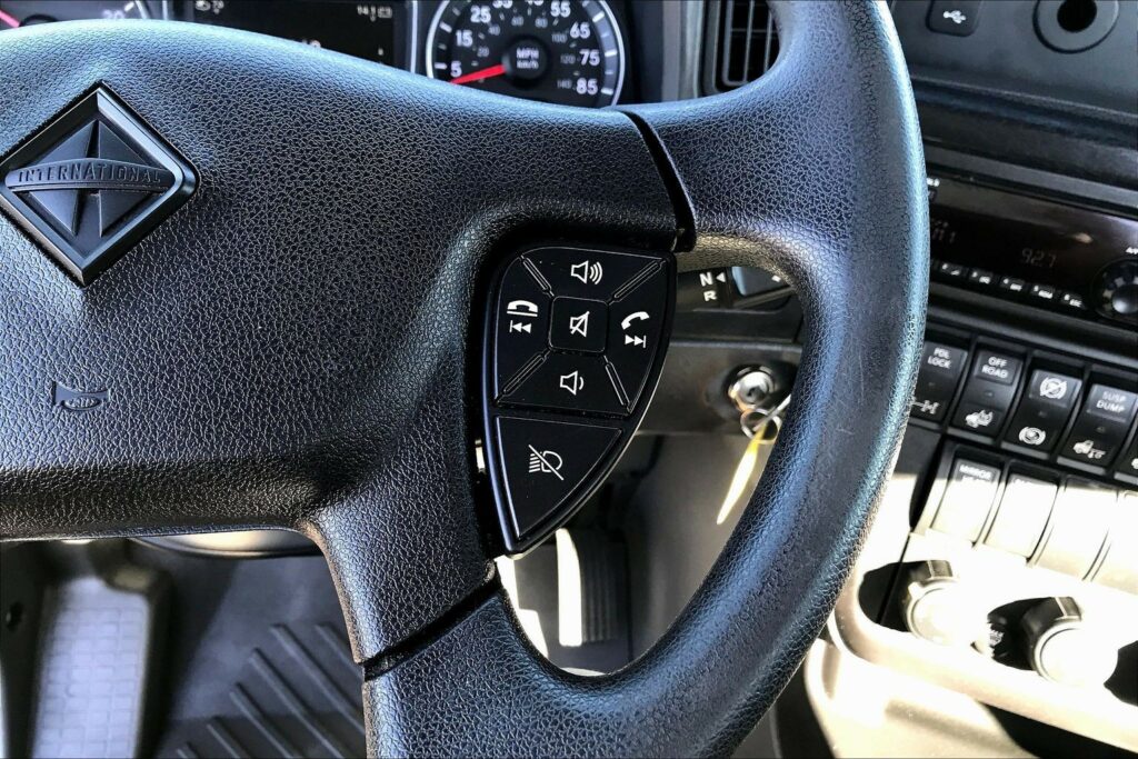 2021 CUM LT625 6×4 Day Cab