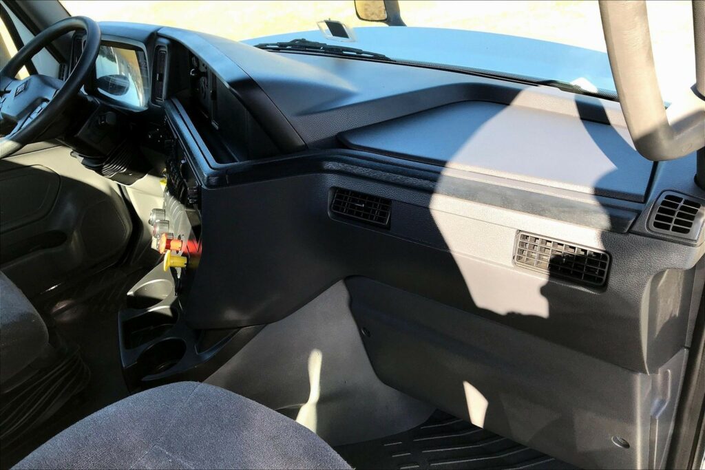 2021 CUM LT625 6×4 Day Cab