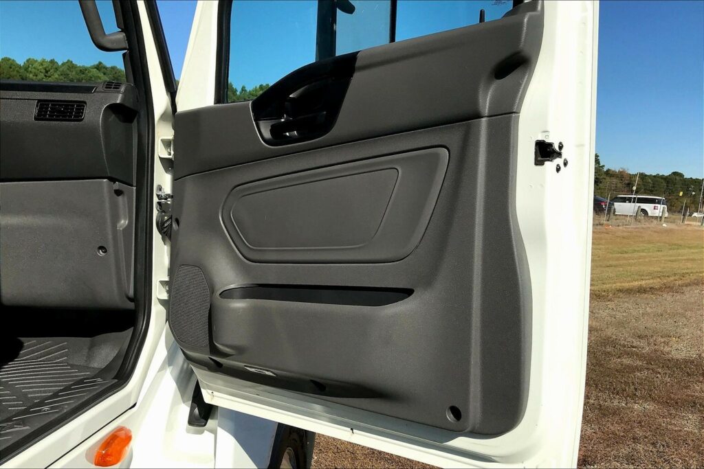 2021 CUM LT625 6×4 Day Cab