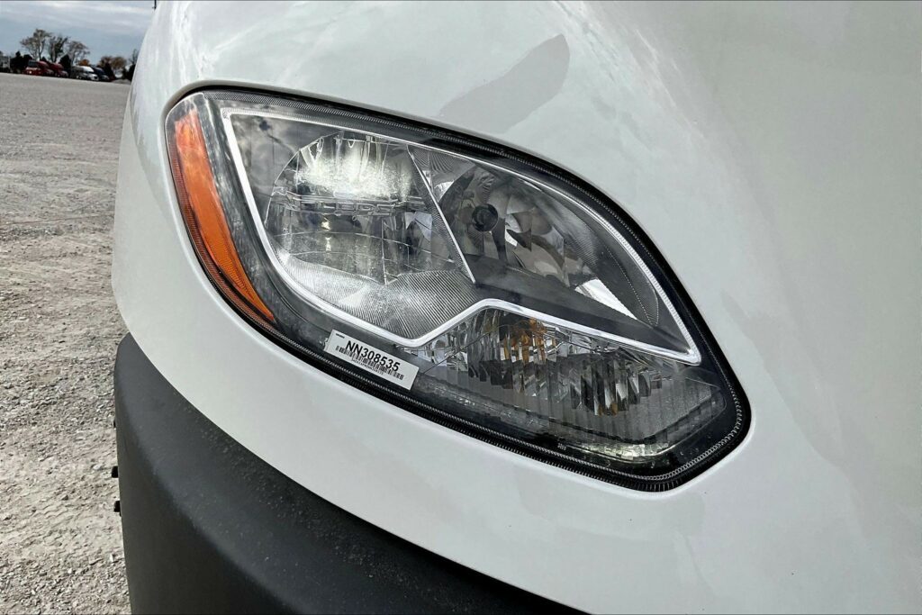 2022 CUM LT625 6×4 Sleeper