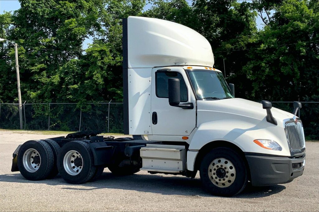 2020 CUM LT625 6×4 Day Cab