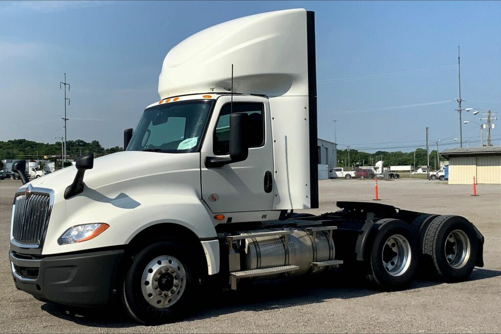 2020 CUM LT625 6×4 Day Cab