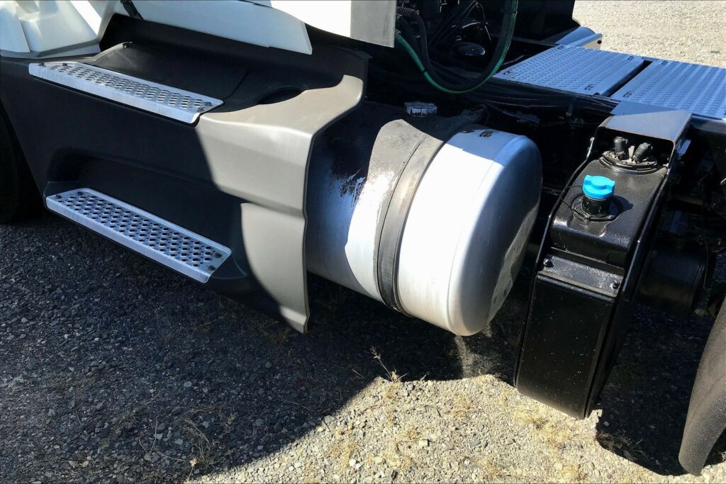 2021 CUM LT625 6×4 Day Cab