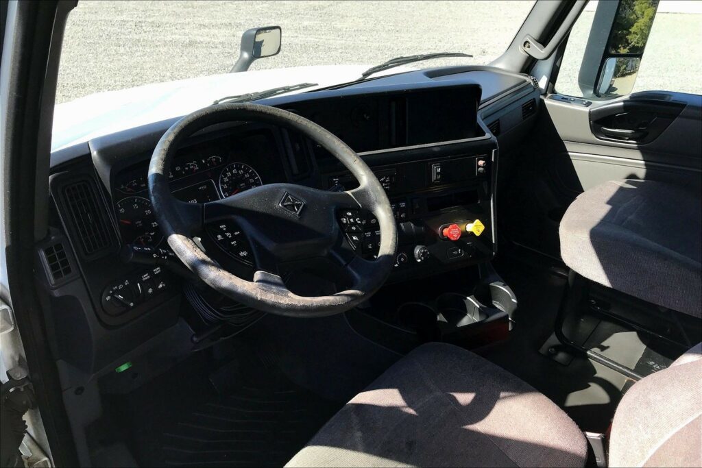 2021 CUM LT625 6×4 Day Cab