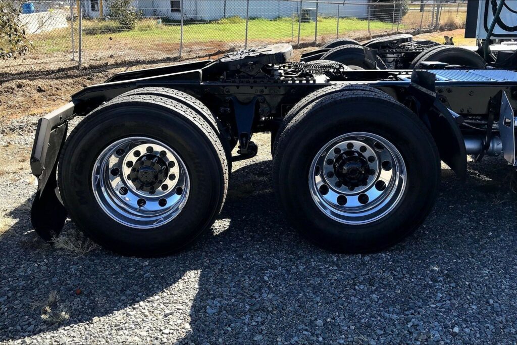 2021 CUM LT625 6×4 Day Cab