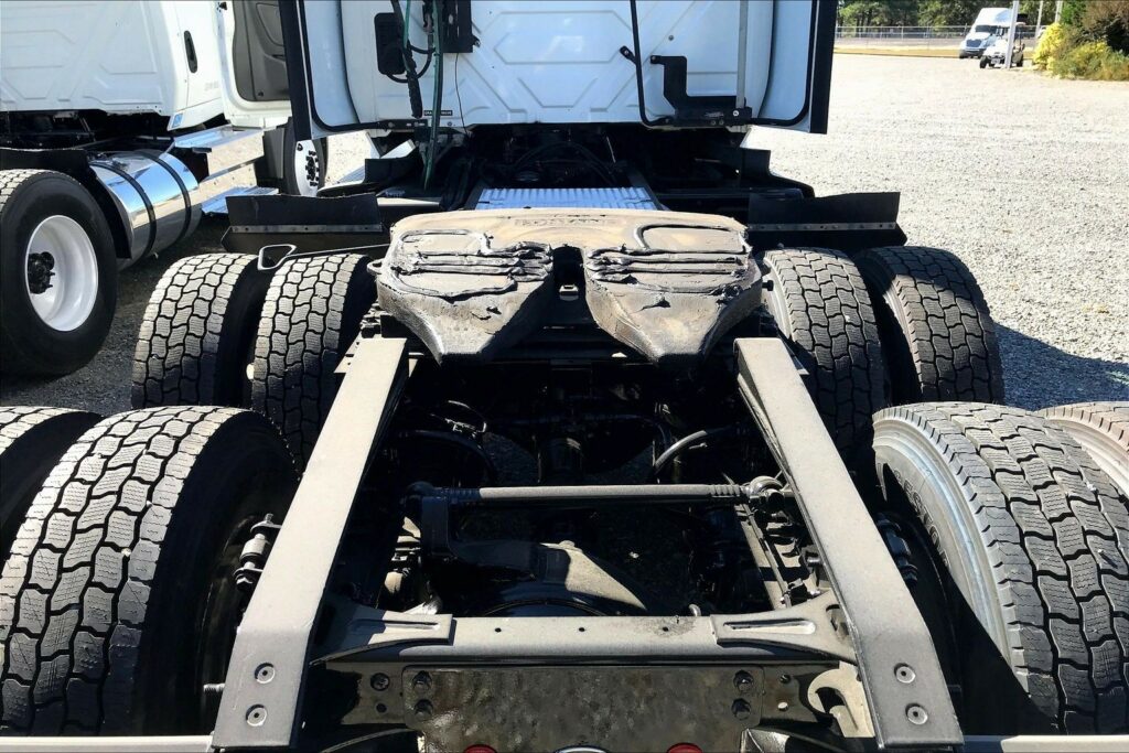 2021 CUM LT625 6×4 Day Cab