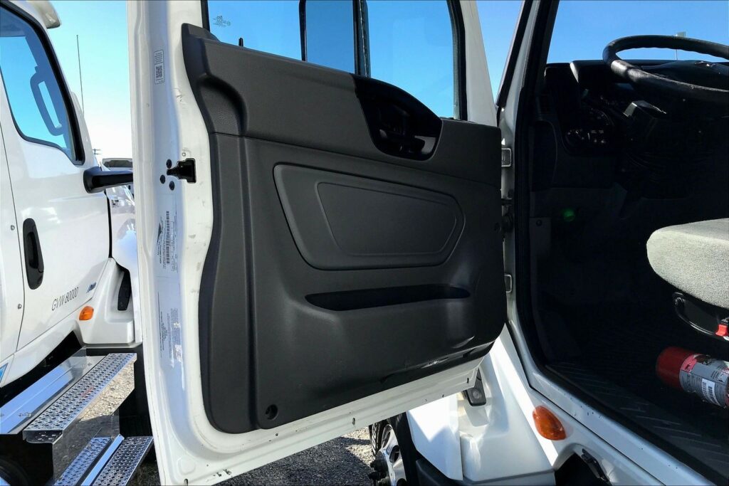 2021 CUM LT625 6×4 Day Cab