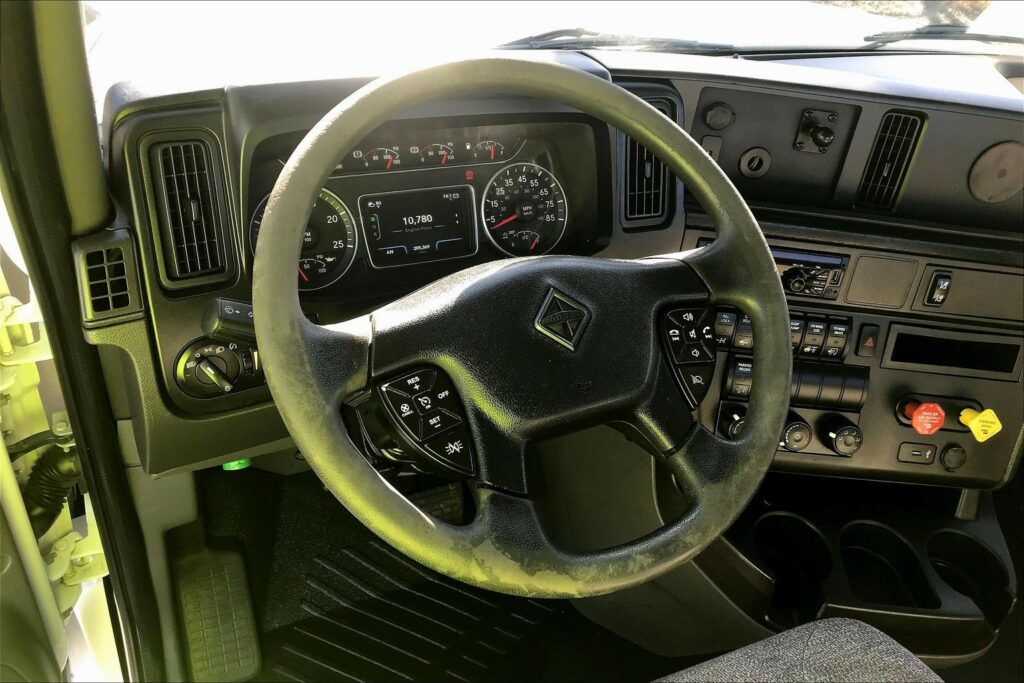 2020 CUM LT625 6×4 Day Cab