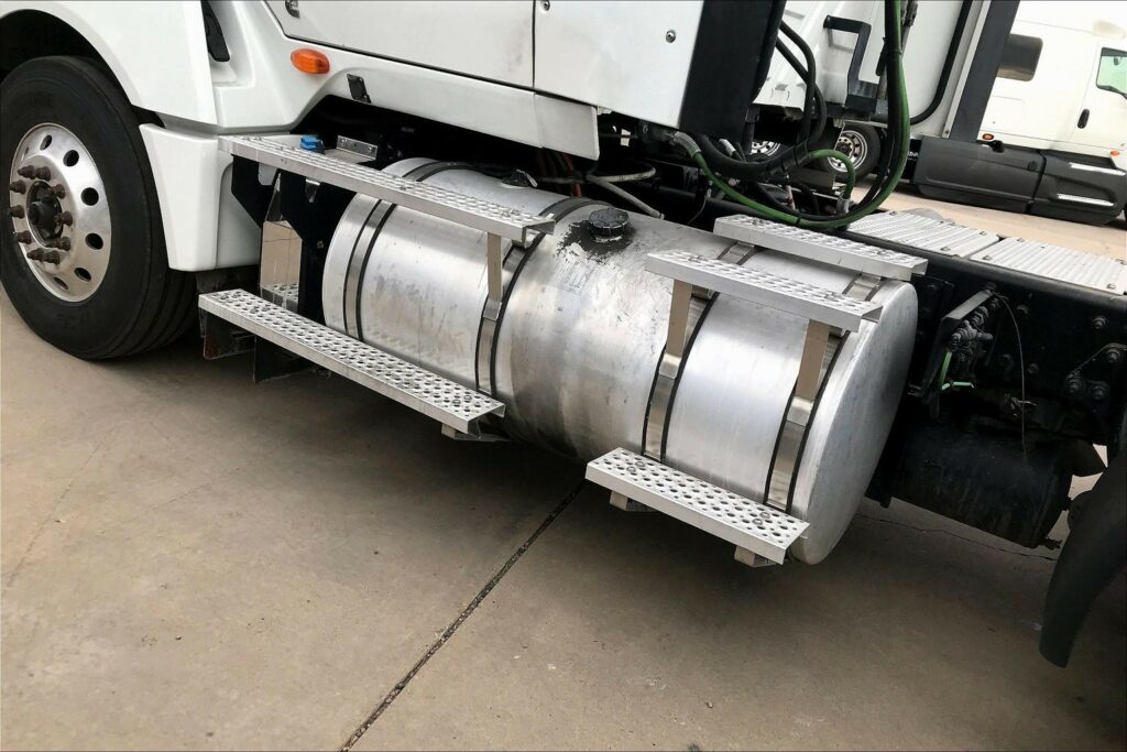 2020 CUM LT625 6×4 Day Cab