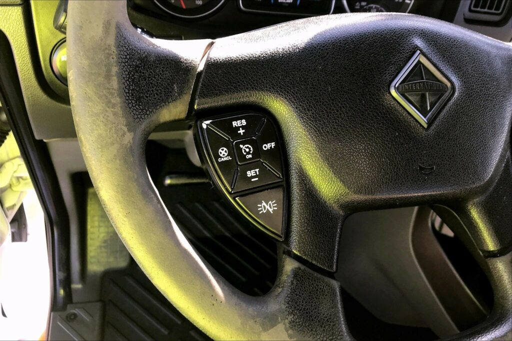 2020 CUM LT625 6×4 Day Cab