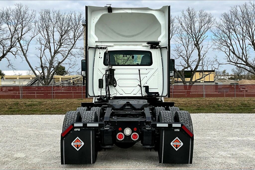 2021 CUM LT625 6×4 Day Cab