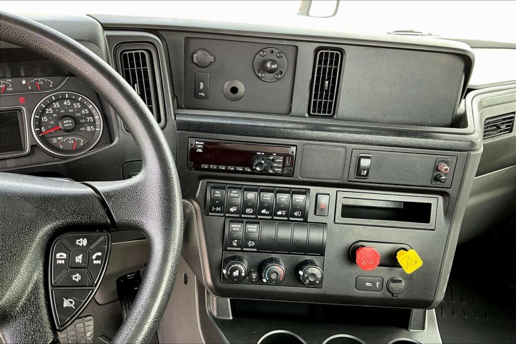 2021 CUM LT625 6×4 Day Cab