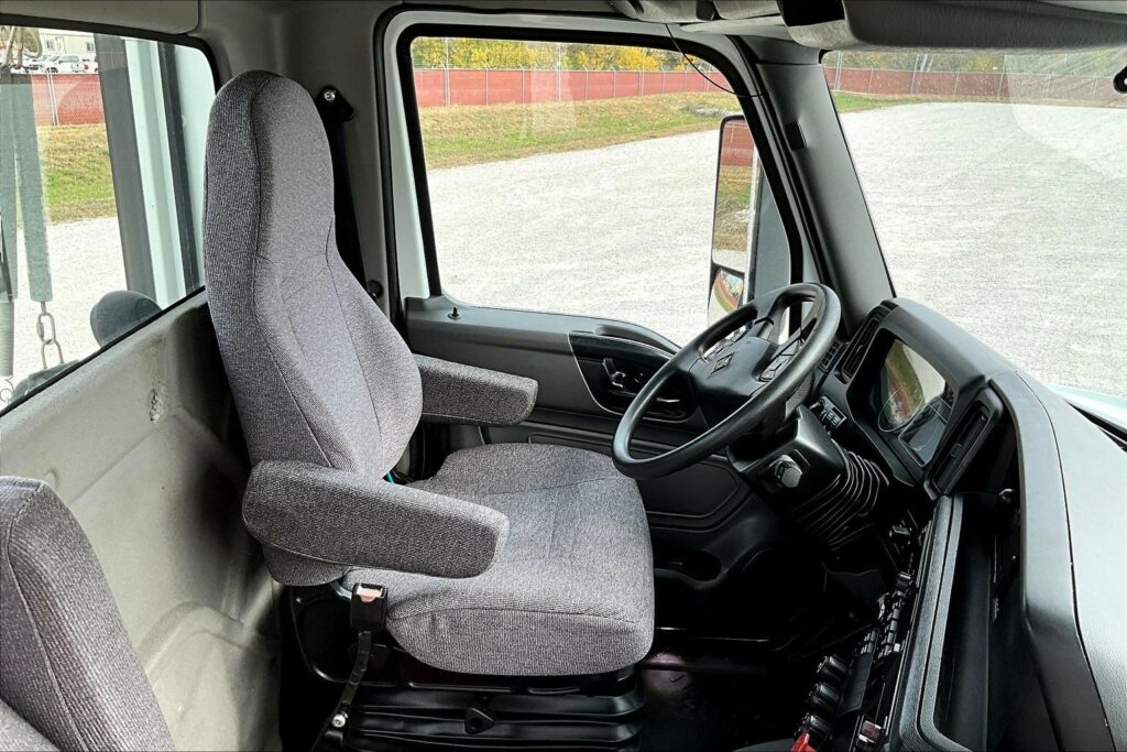 2021 CUM LT625 6×4 Day Cab