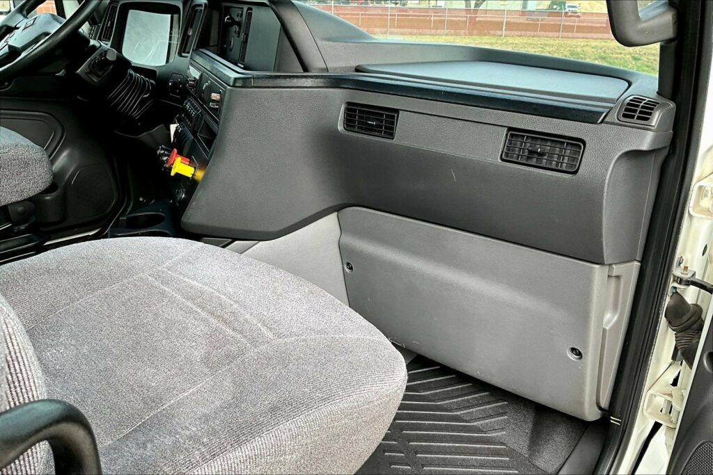 2021 CUM LT625 6×4 Day Cab