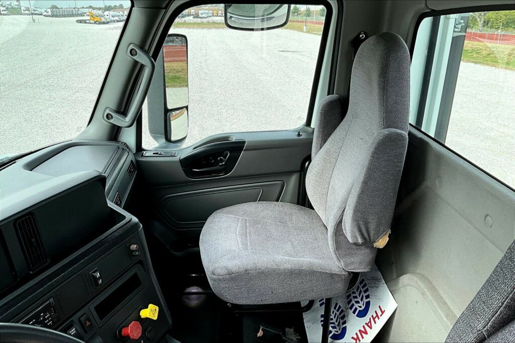 2021 CUM LT625 6×4 Day Cab