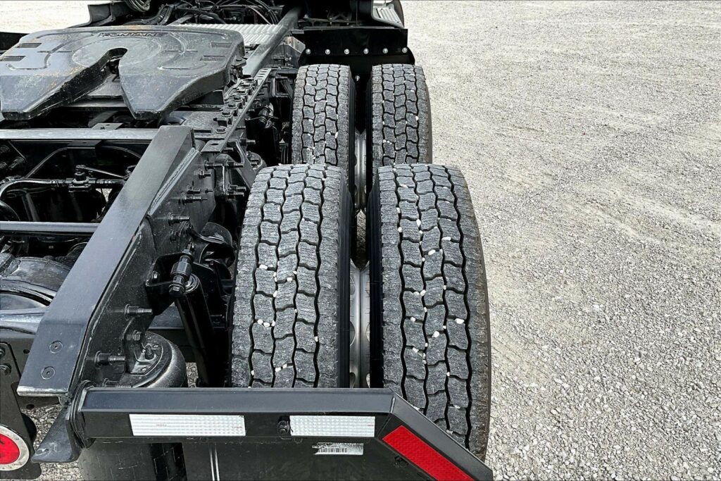 2021 CUM LT625 6×4 Day Cab