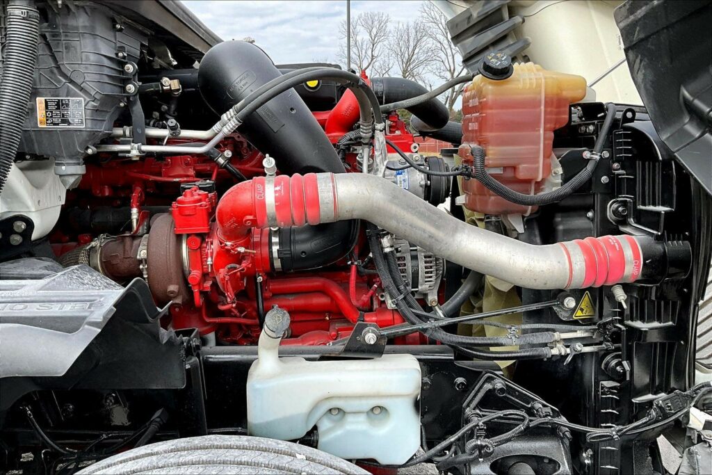 2021 CUM LT625 6×4 Day Cab