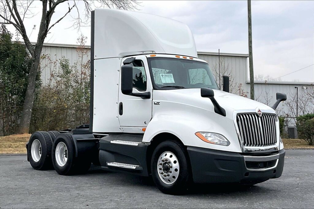 2021 CUM LT625 6×4 Day Cab