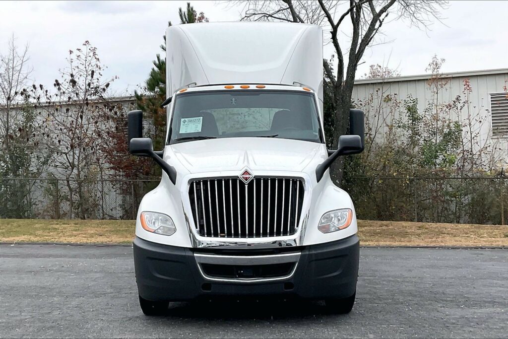 2021 CUM LT625 6×4 Day Cab