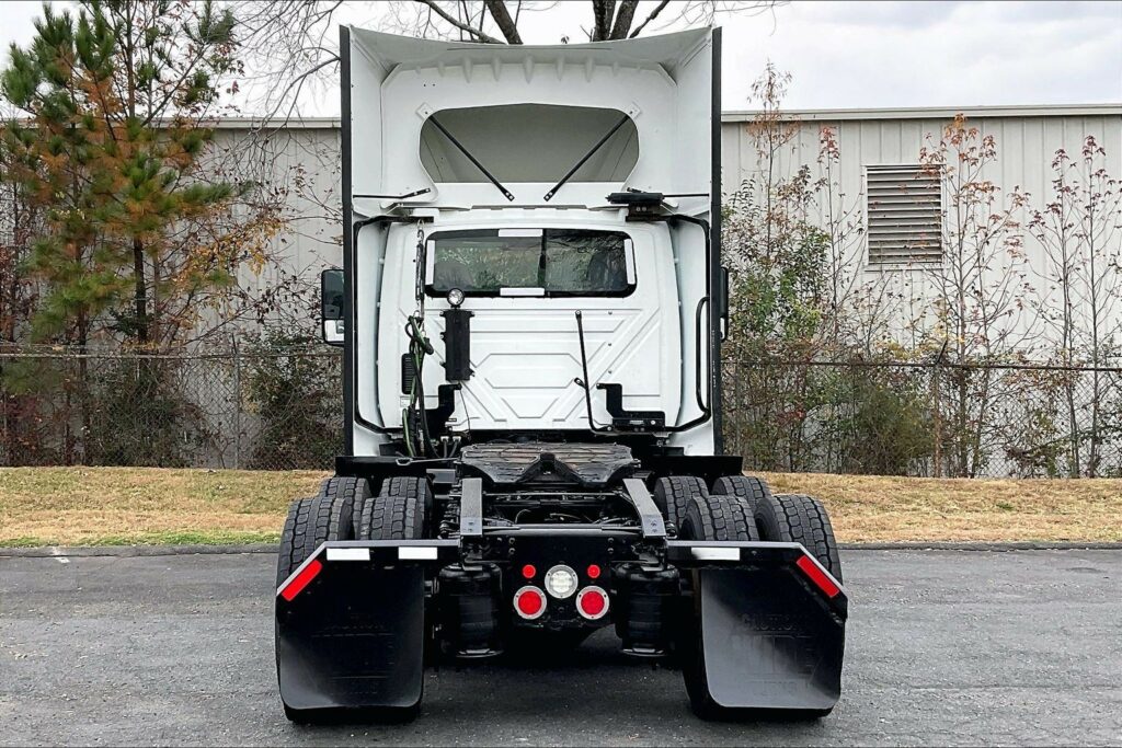 2021 CUM LT625 6×4 Day Cab