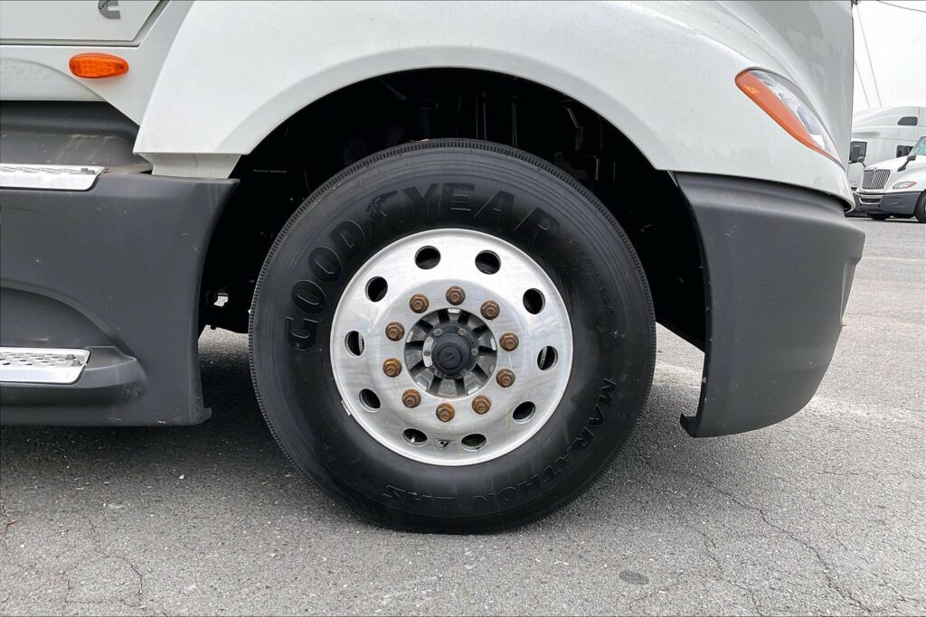 2021 CUM LT625 6×4 Day Cab