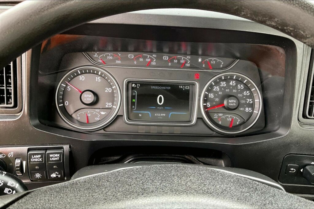 2021 CUM LT625 6×4 Day Cab