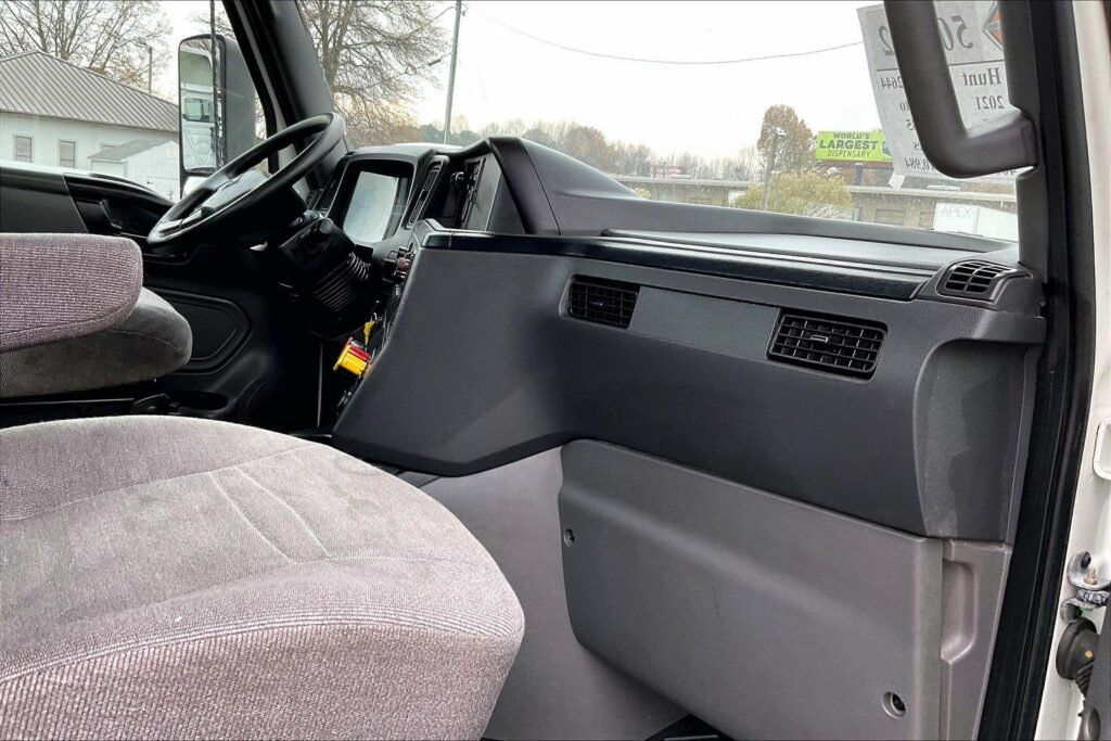 2021 CUM LT625 6×4 Day Cab