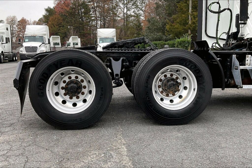 2021 CUM LT625 6×4 Day Cab