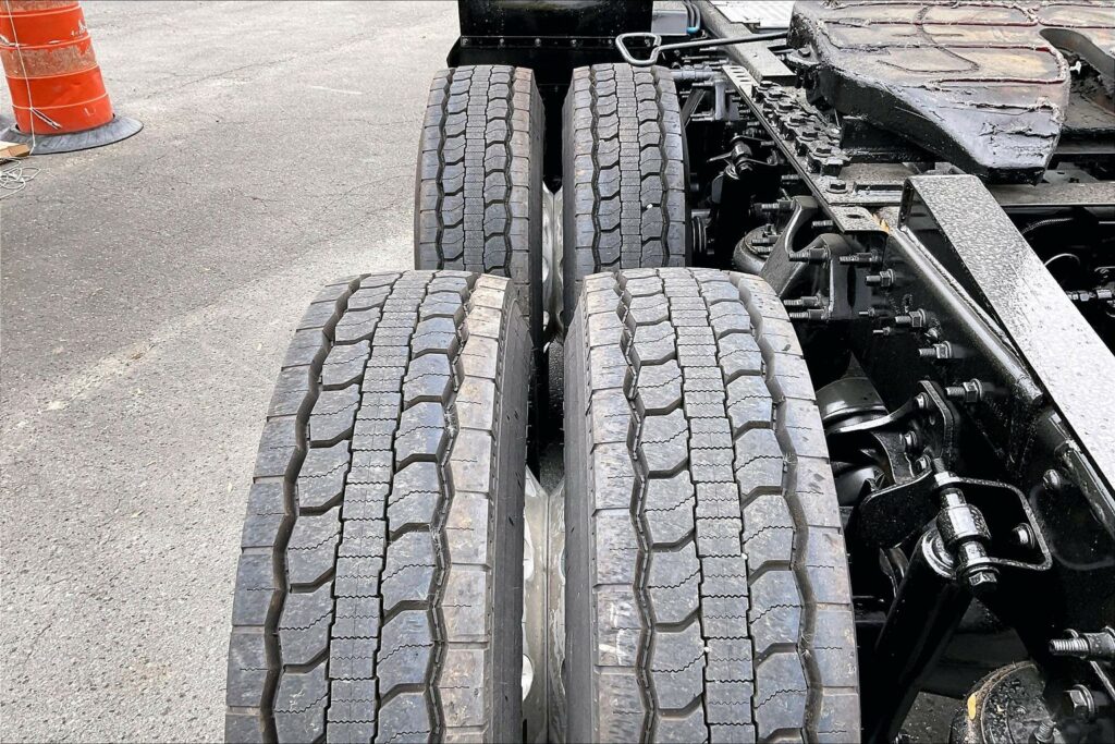 2021 CUM LT625 6×4 Day Cab