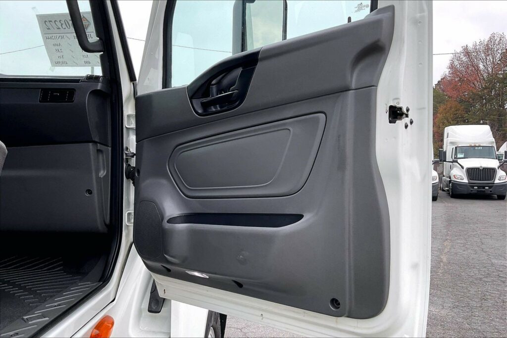 2021 CUM LT625 6×4 Day Cab