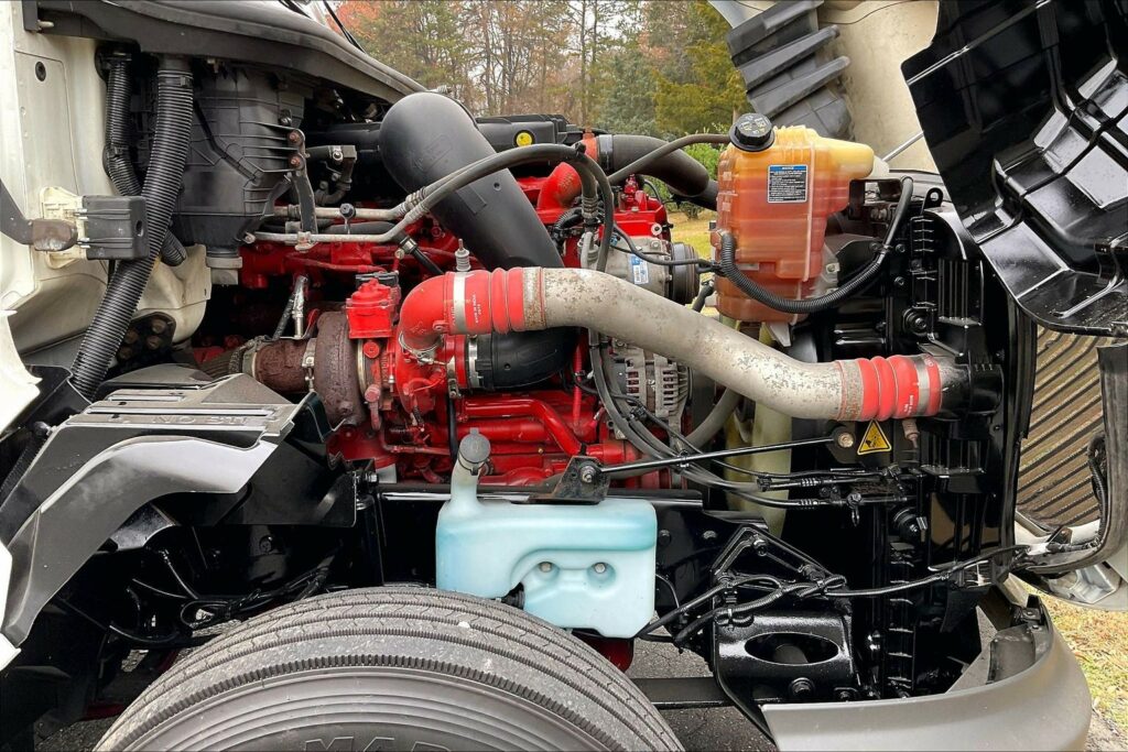 2021 CUM LT625 6×4 Day Cab