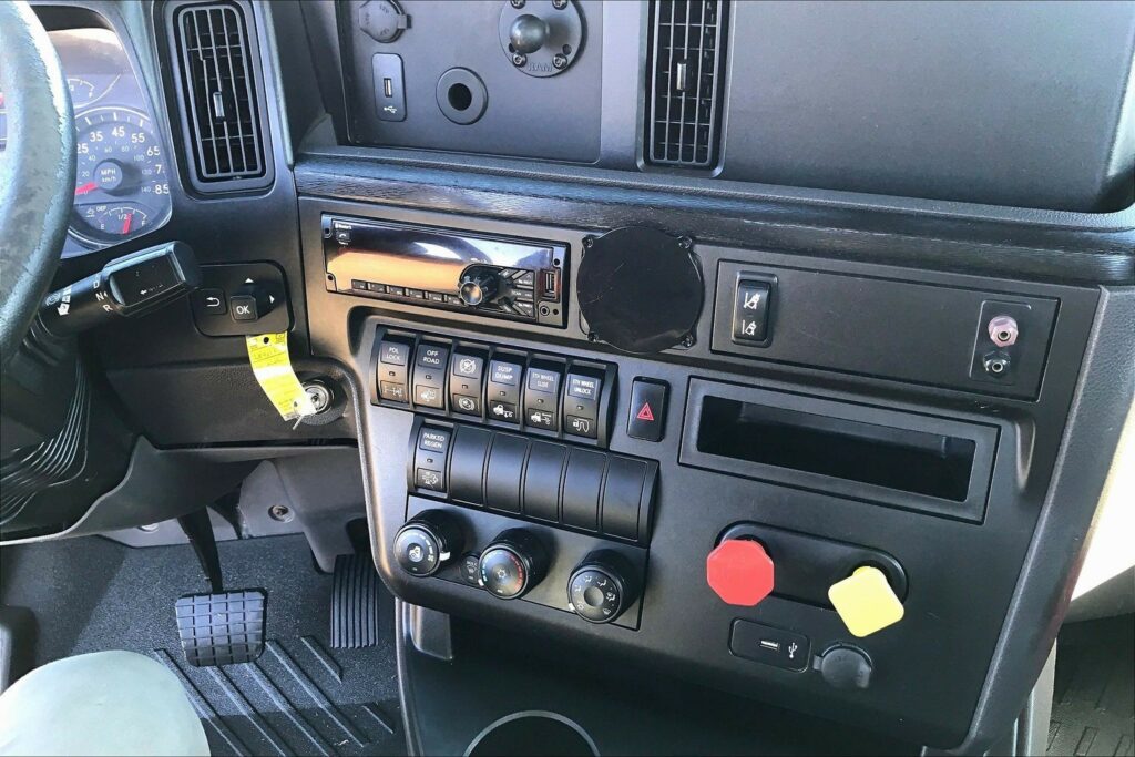 2020 CUM LT625 6×4 Day Cab