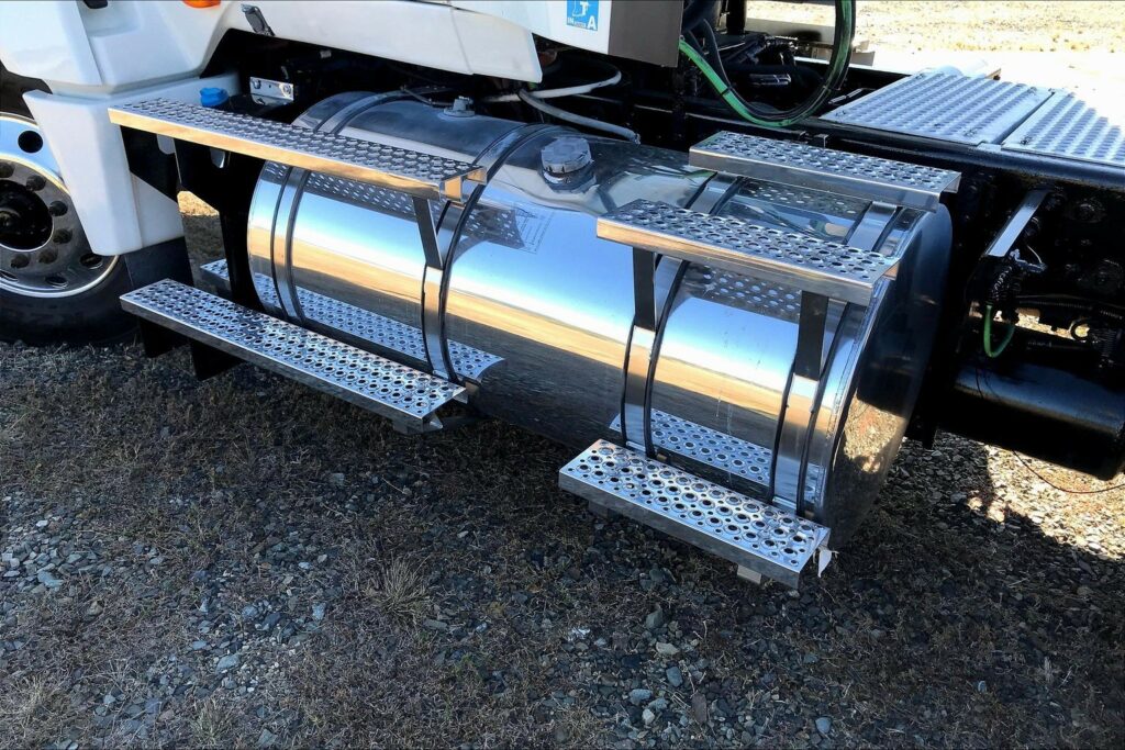 2020 CUM LT625 6×4 Day Cab