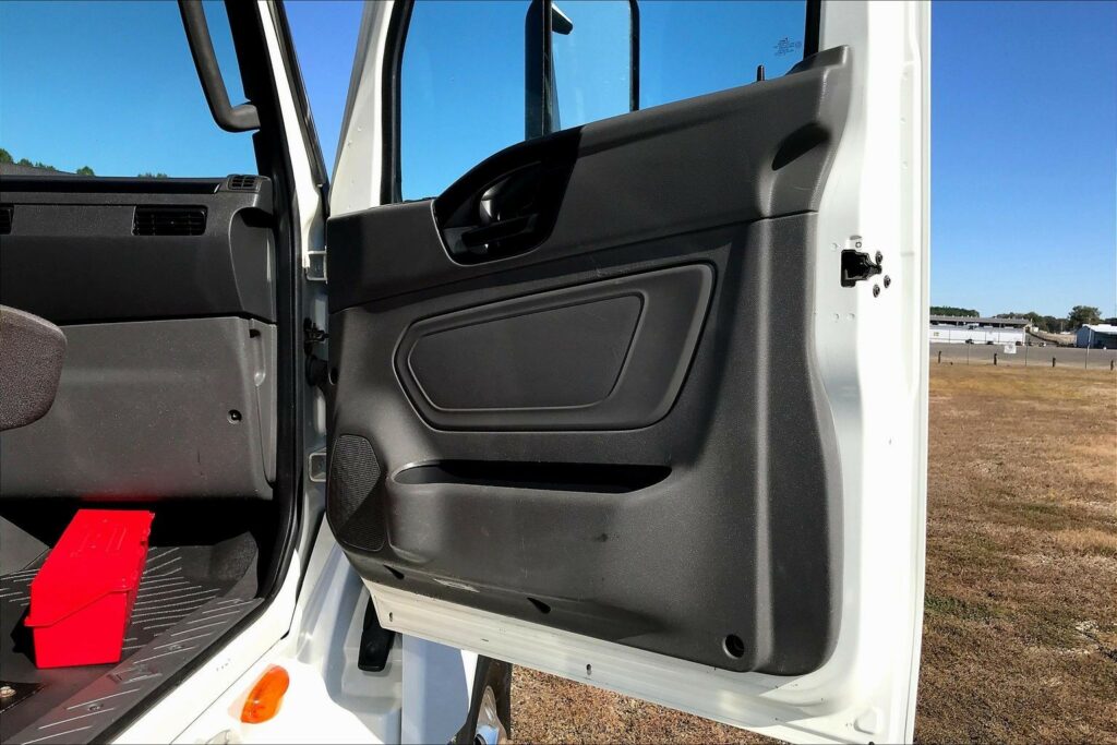 2020 CUM LT625 6×4 Day Cab