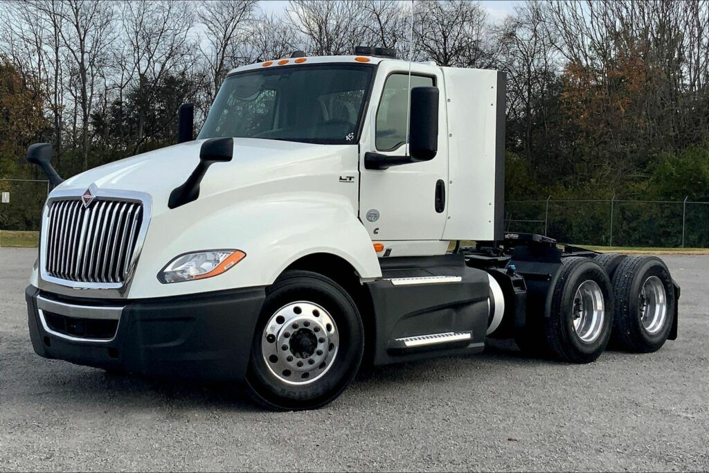 2021 CUM LT625 6×4 Day Cab