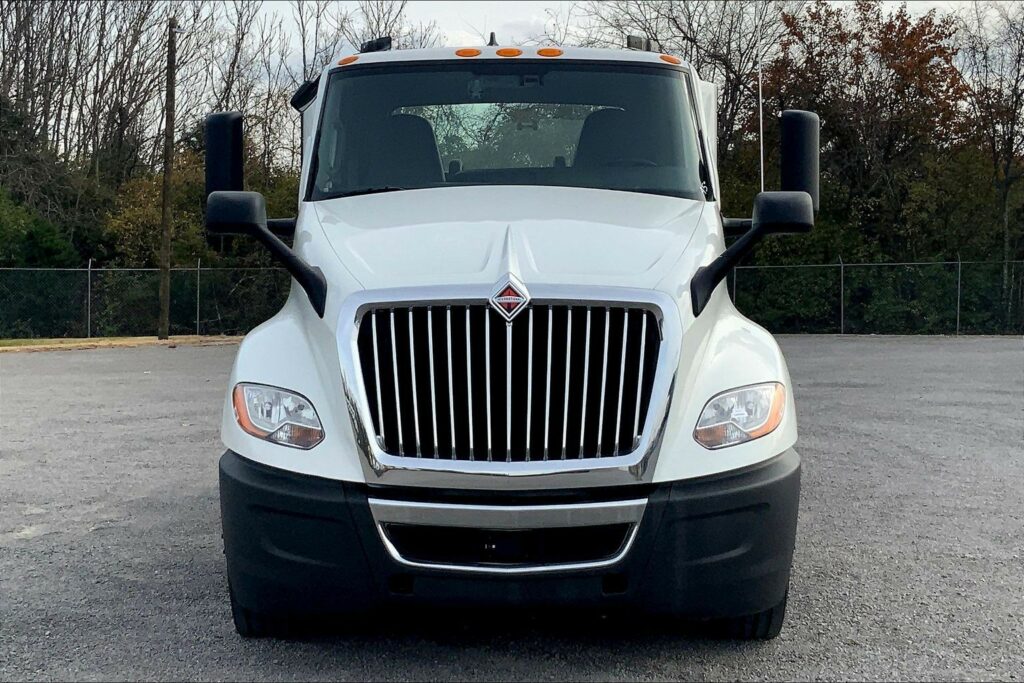 2021 CUM LT625 6×4 Day Cab