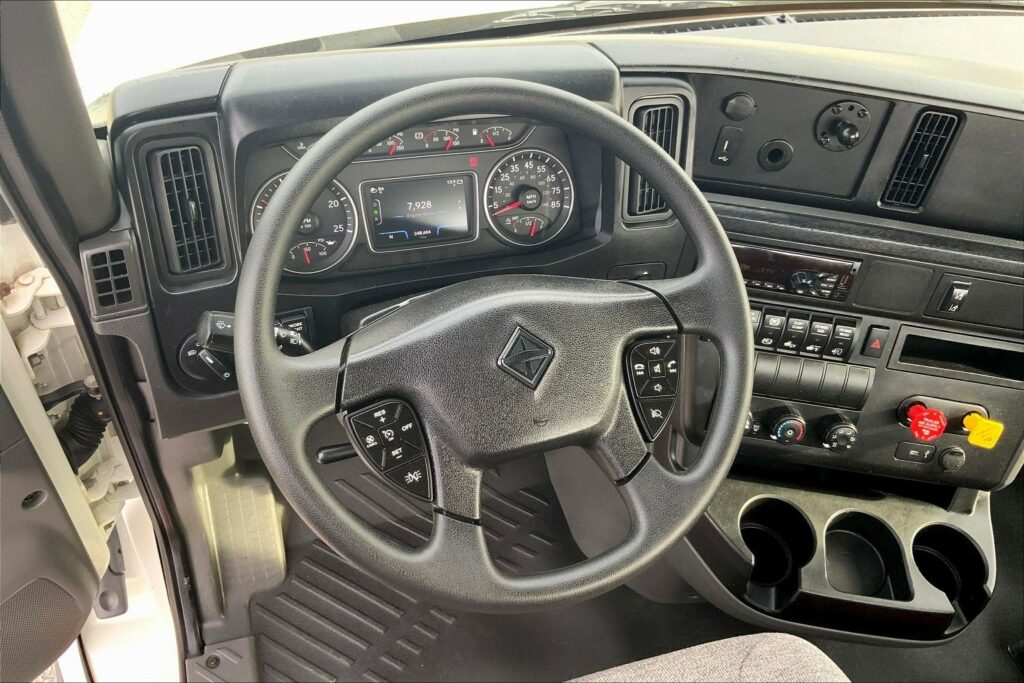 2021 CUM LT625 6×4 Day Cab