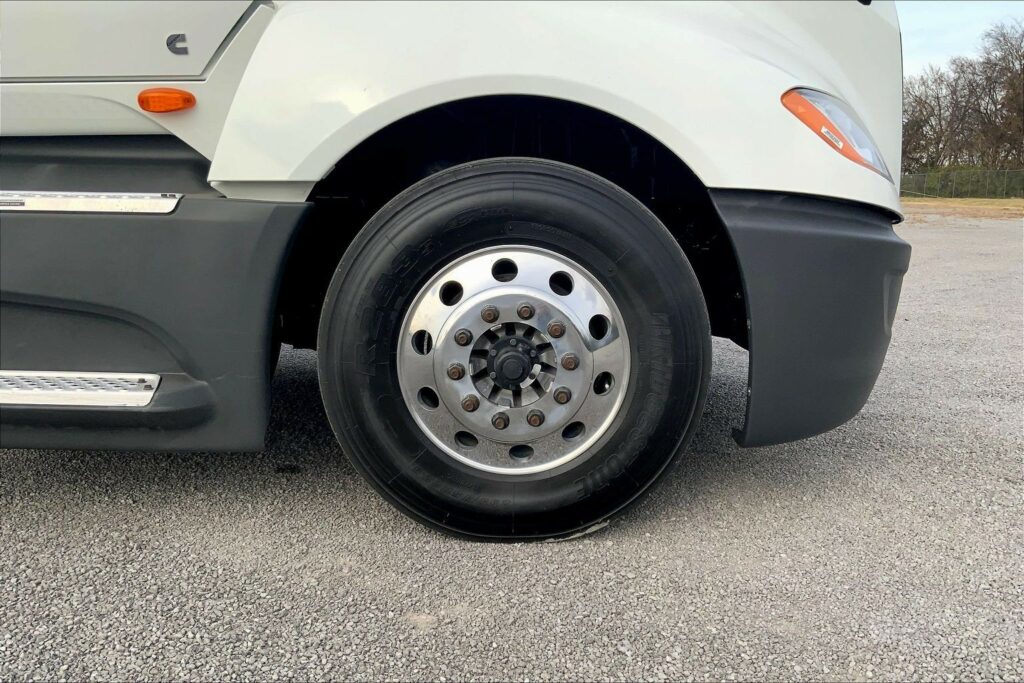 2021 CUM LT625 6×4 Day Cab