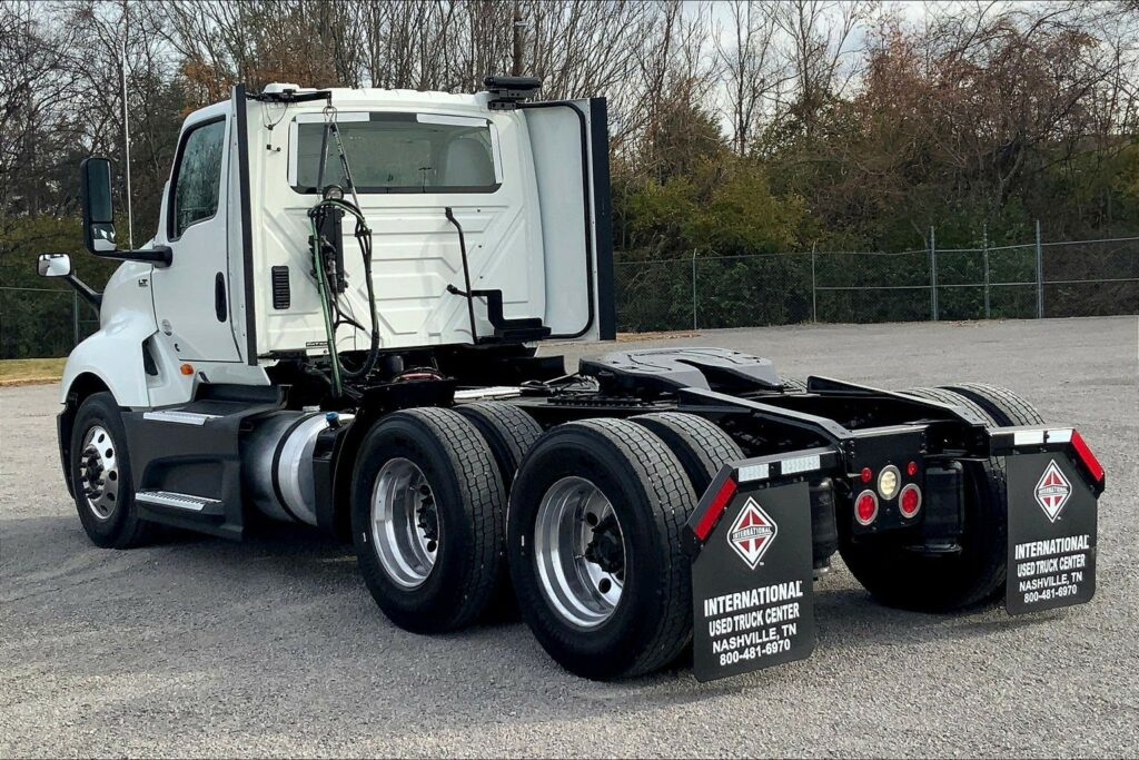 2021 CUM LT625 6×4 Day Cab