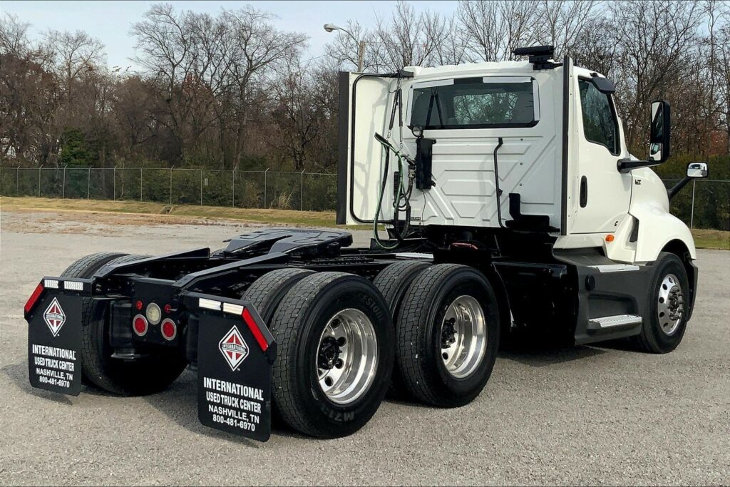 2021 CUM LT625 6×4 Day Cab